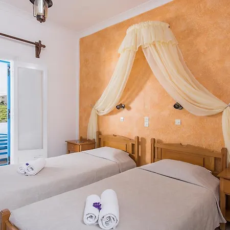 Olympia 3* Karterados (Santorini)