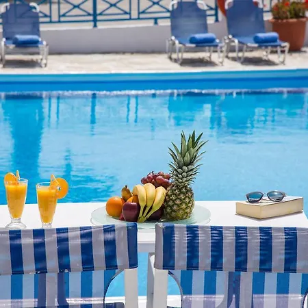 Olympia 3* Karterados (Santorini)